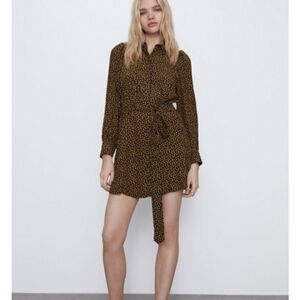 ZARA DRESS IN SIZE XS YELLOW FLOWERS